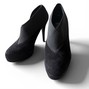 Stuart Weitzman “Greatneck” Black Suede Platform Heels – Size 6